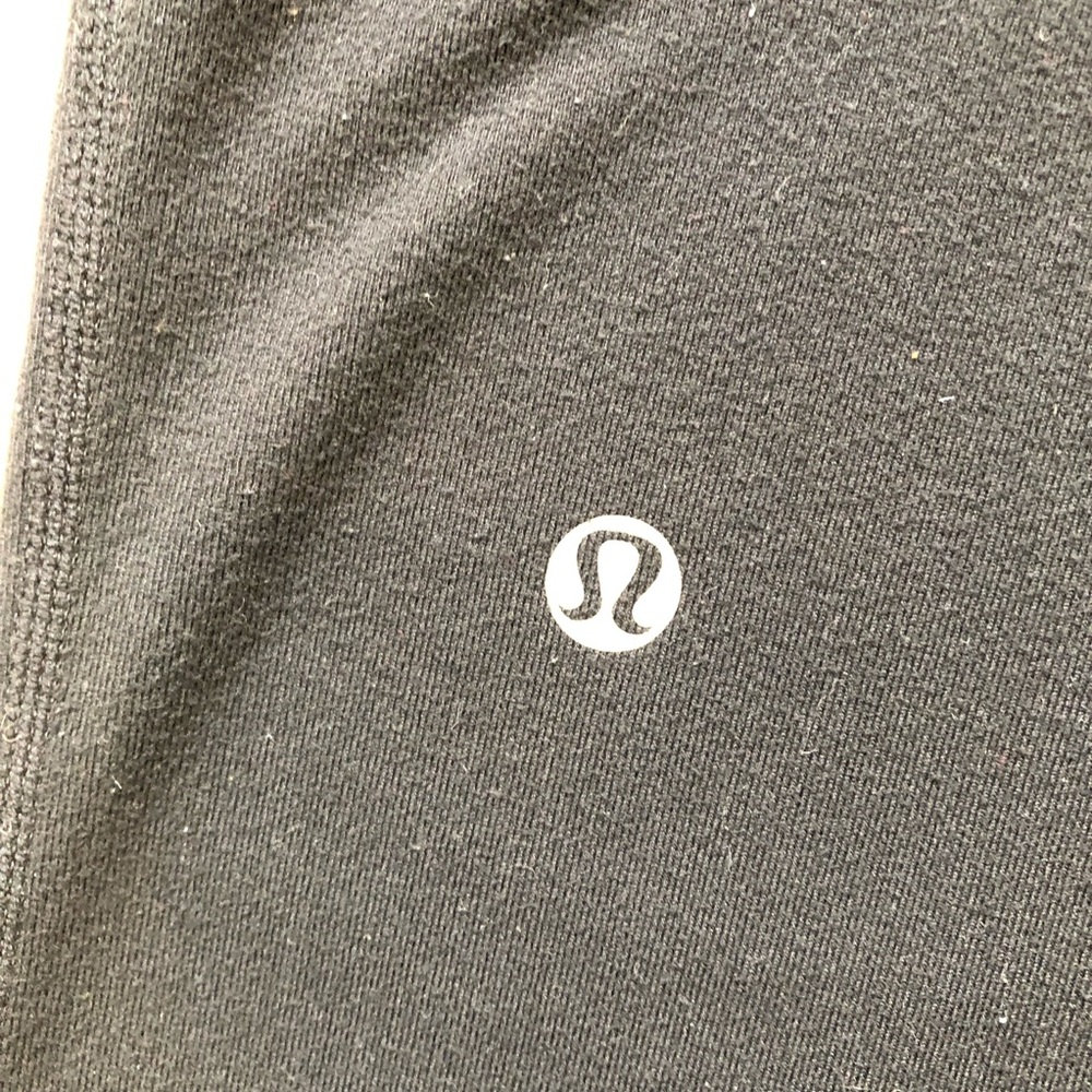Lululemon Classic Be Still Bermuda Lounge Shorts - Picture 7 of 9